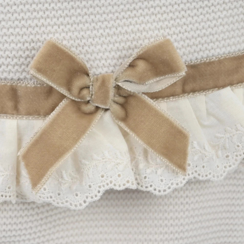 Pex Sienna baby 3-piece knitted set in taupe with lace hem and bow – includes top, leggings, and hat
