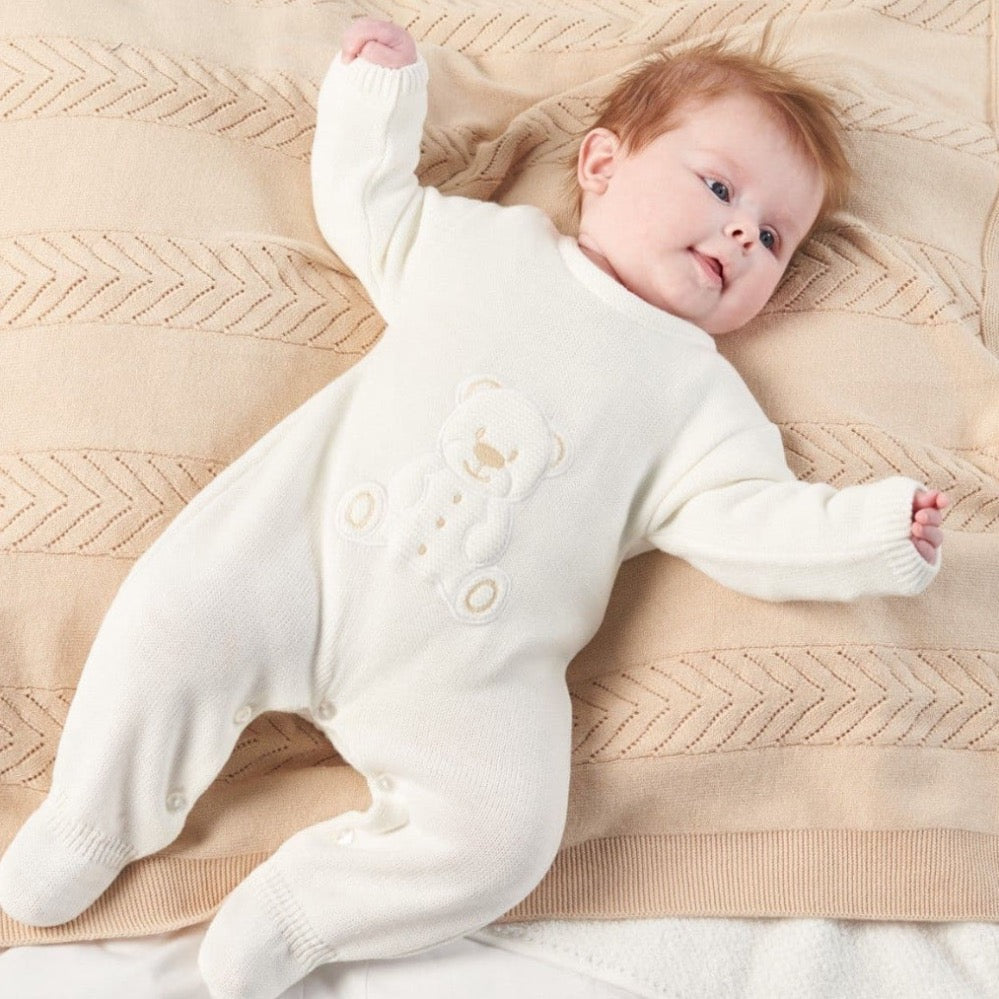 Teddy Bear knitted baby onesie in white with front appliqué – cosy newborn all-in-one