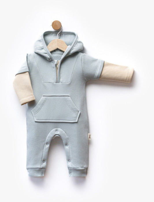 Hooded baby romper with zip front and contrast sleeves – soft and cosy for newborns to 9 months”